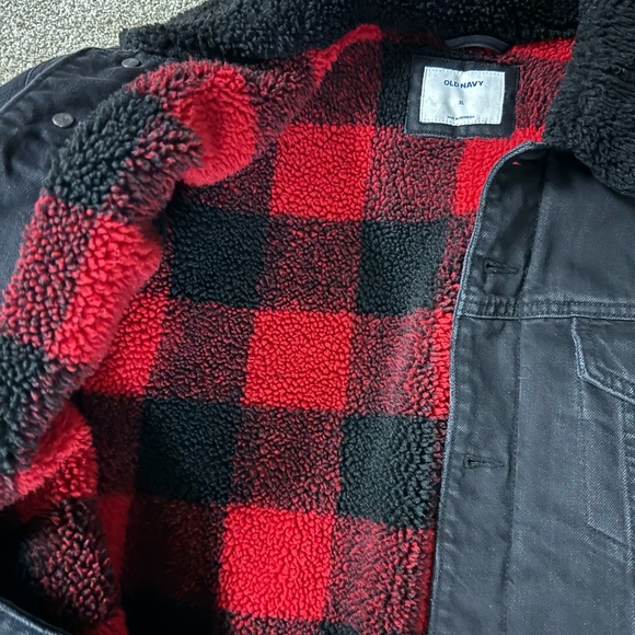 Men’s Old Navy Buffalo Plaid Fleece Lined Jean Jacket. Size XL. Great condition. - Picture 3 of 3